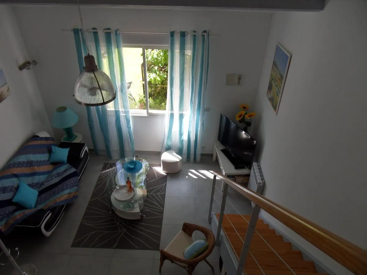 Les Hauts D'Eyragues Gite Aigue Marine Meuble Classe 4 Etoiles Eyragues
