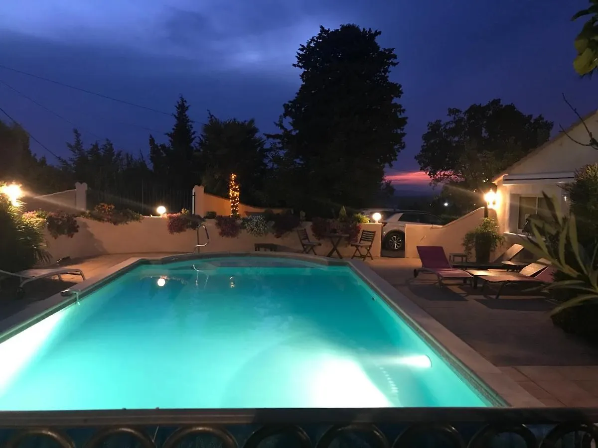 Les Hauts D'Eyragues Gite Aigue Marine Meuble Classe 4 Etoiles Holiday home Eyragues