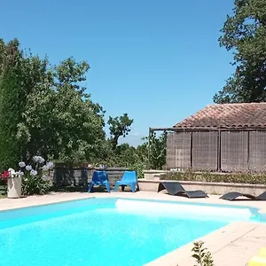  Hébergement de vacances Sous Les Chênes, En Provence